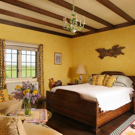 L'Auberge Provencale Inn & Restaurant Boyce Ruang foto