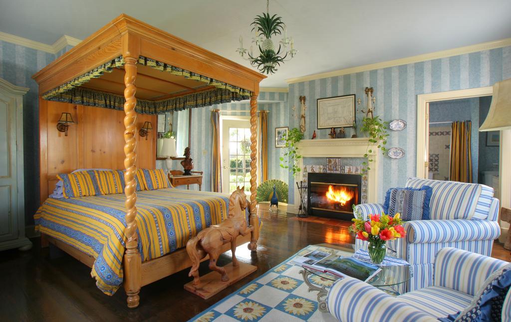 L'Auberge Provencale Inn & Restaurant Boyce Bagian luar foto