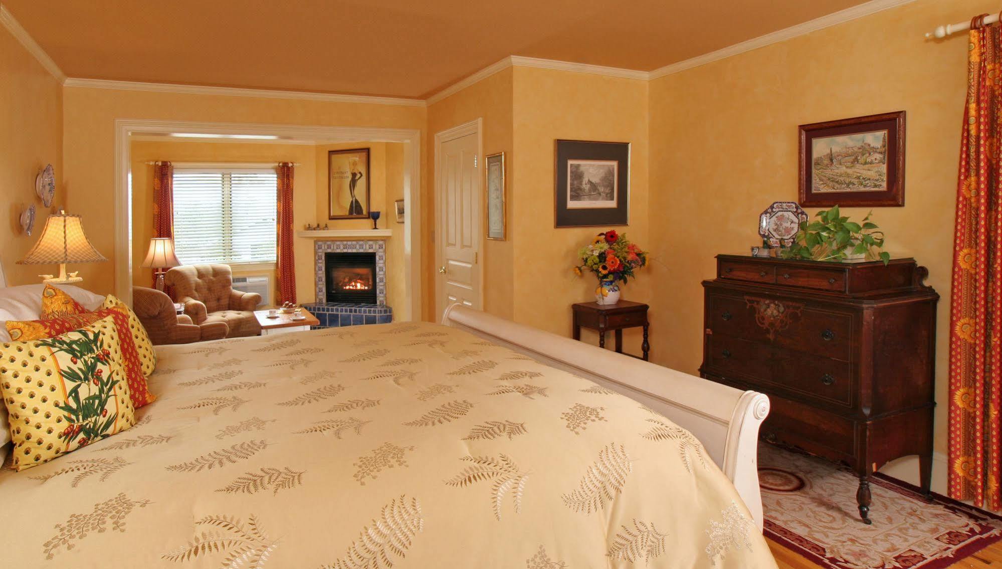 L'Auberge Provencale Inn & Restaurant Boyce Bagian luar foto