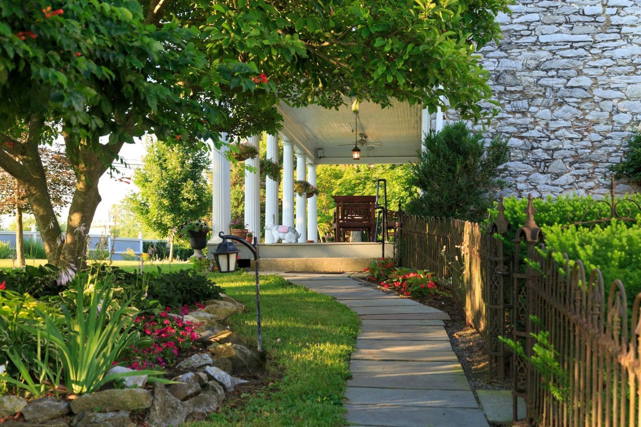 L'Auberge Provencale Inn & Restaurant Boyce Bagian luar foto